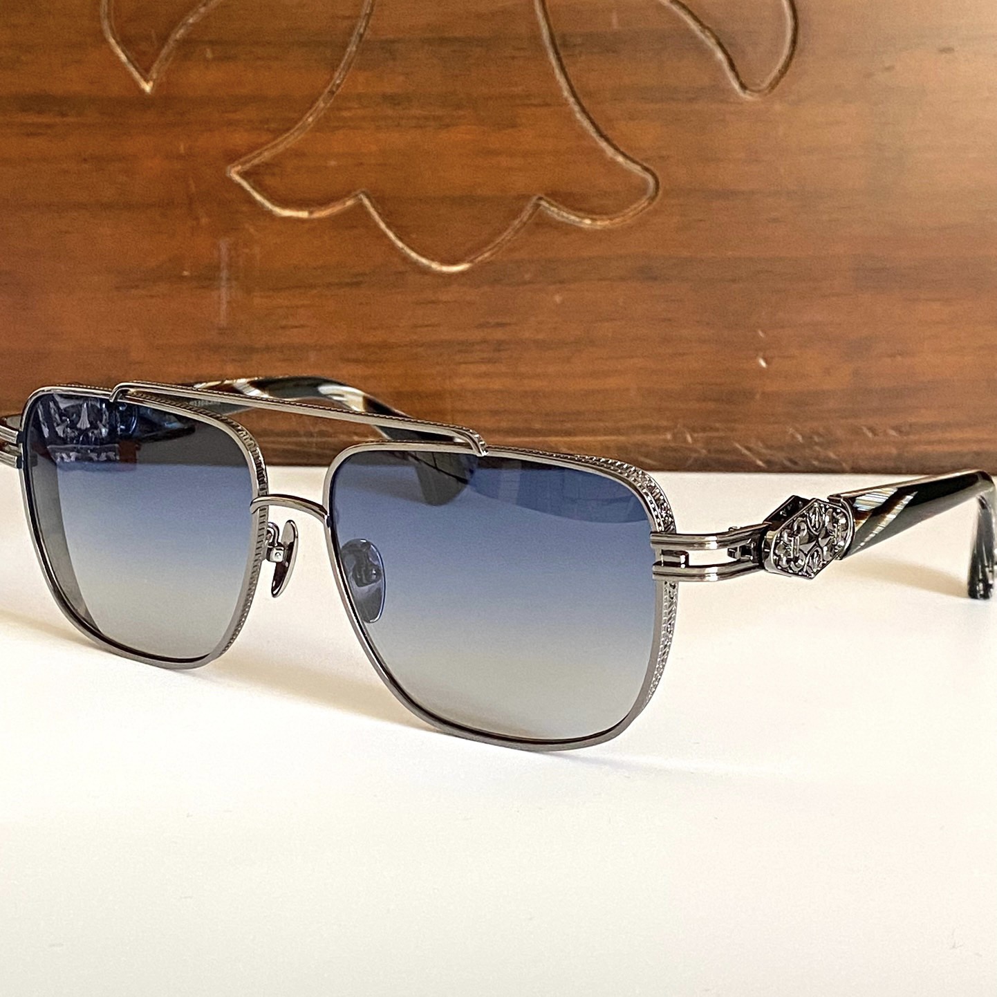 纵横版！尅罗心高级纯钛方框奢华太阳镜CH8304聚会街拍炫酷潮墨镜