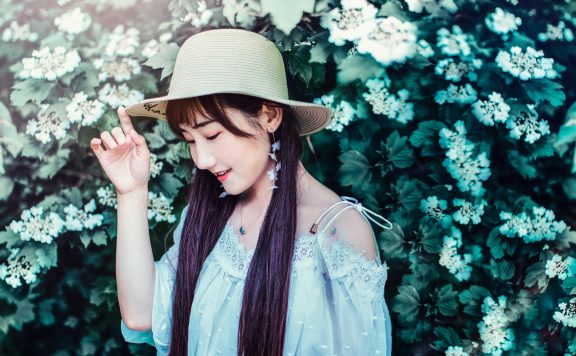 老花眼的科学真相：为什么有人40岁就老花，有人60岁还不用戴镜？